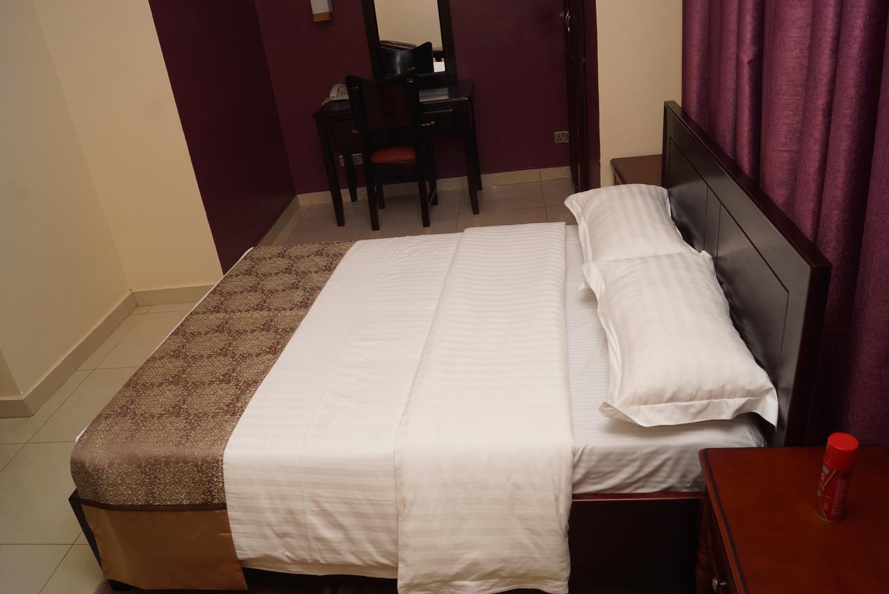 Diamonds Hotel Kampala Ngoại thất bức ảnh