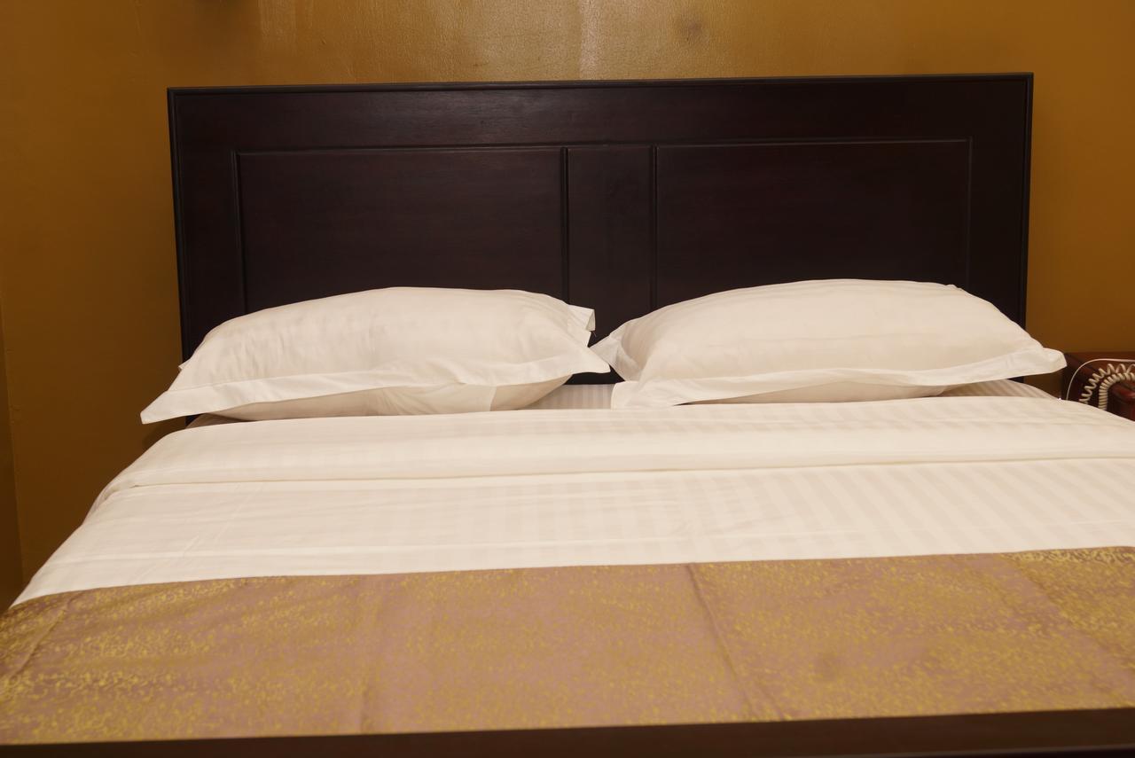 Diamonds Hotel Kampala Ngoại thất bức ảnh