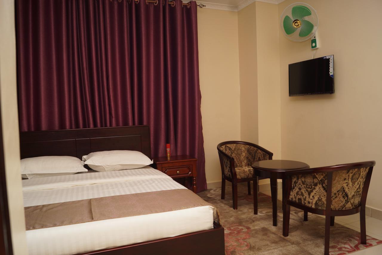 Diamonds Hotel Kampala Ngoại thất bức ảnh