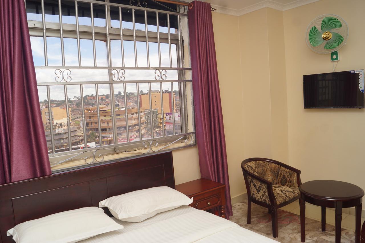 Diamonds Hotel Kampala Ngoại thất bức ảnh